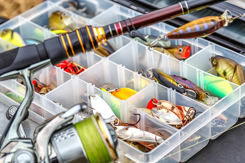 thumbnail image 2 of 15pcs Slow Sink Fishing Lures – Bass Minnows With Tackle Box, Topwater Ready 2 of 5